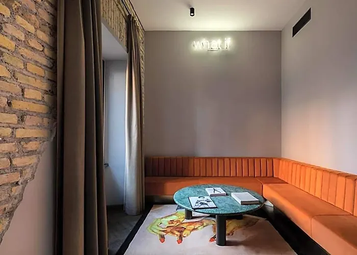 Otel Chapter